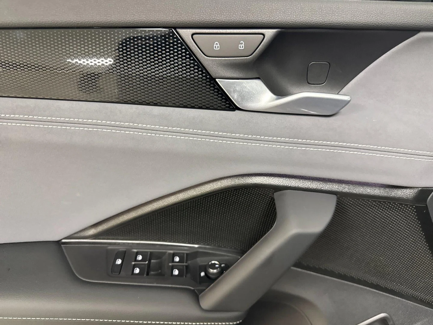 2026 Volkswagen Tiguan SE (3rd Generation North America), 10/20