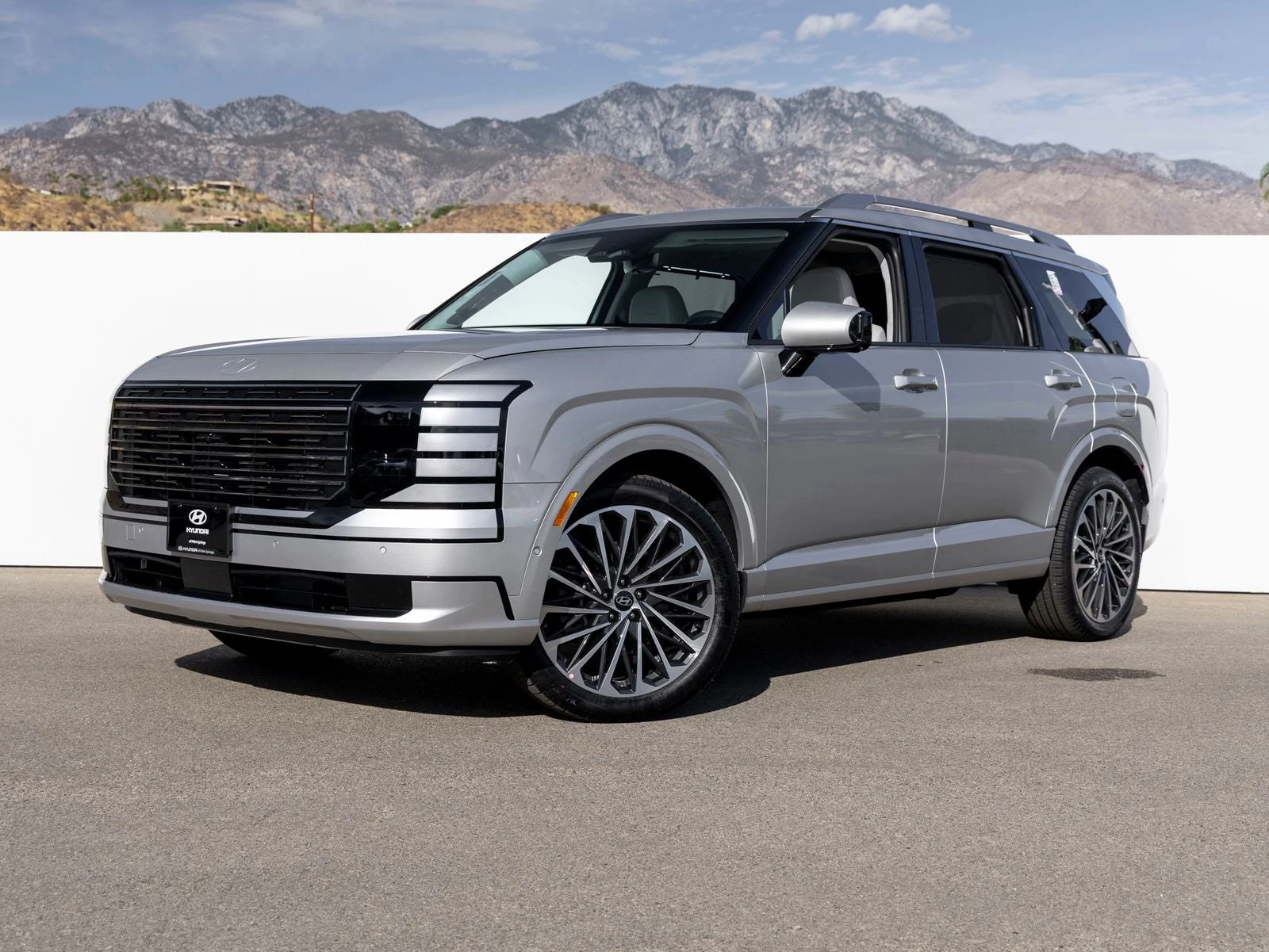 Hyundai Palisade Calligraphy (LX3) · Shimmering Silver · Indigo Auto Group