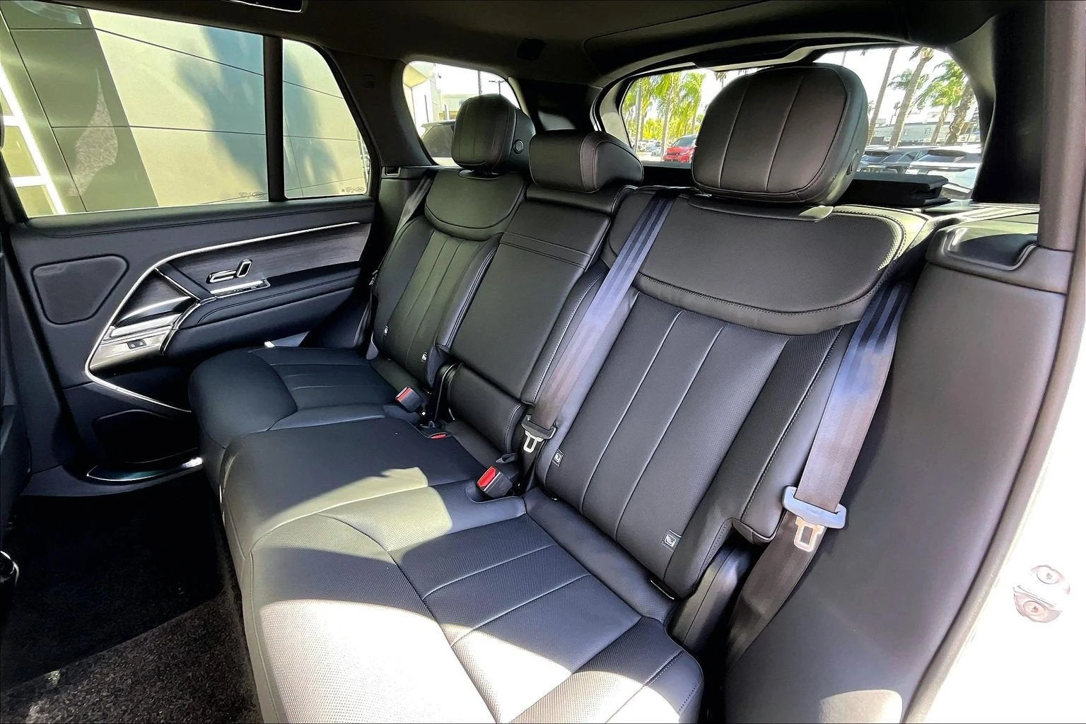 2027 Land Rover Range Rover SE (L460), 10/14