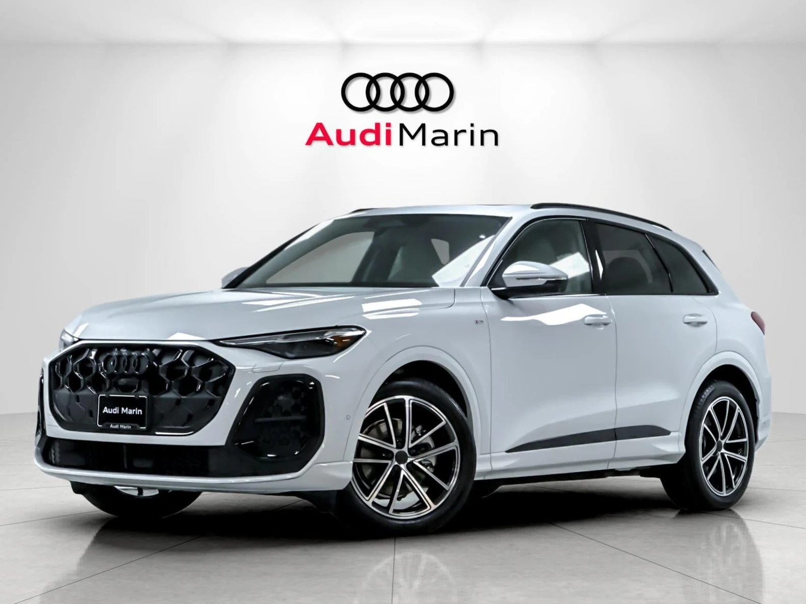 Audi Q5 Prestige (GU) · Glacier White Metallic · Indigo Auto Group