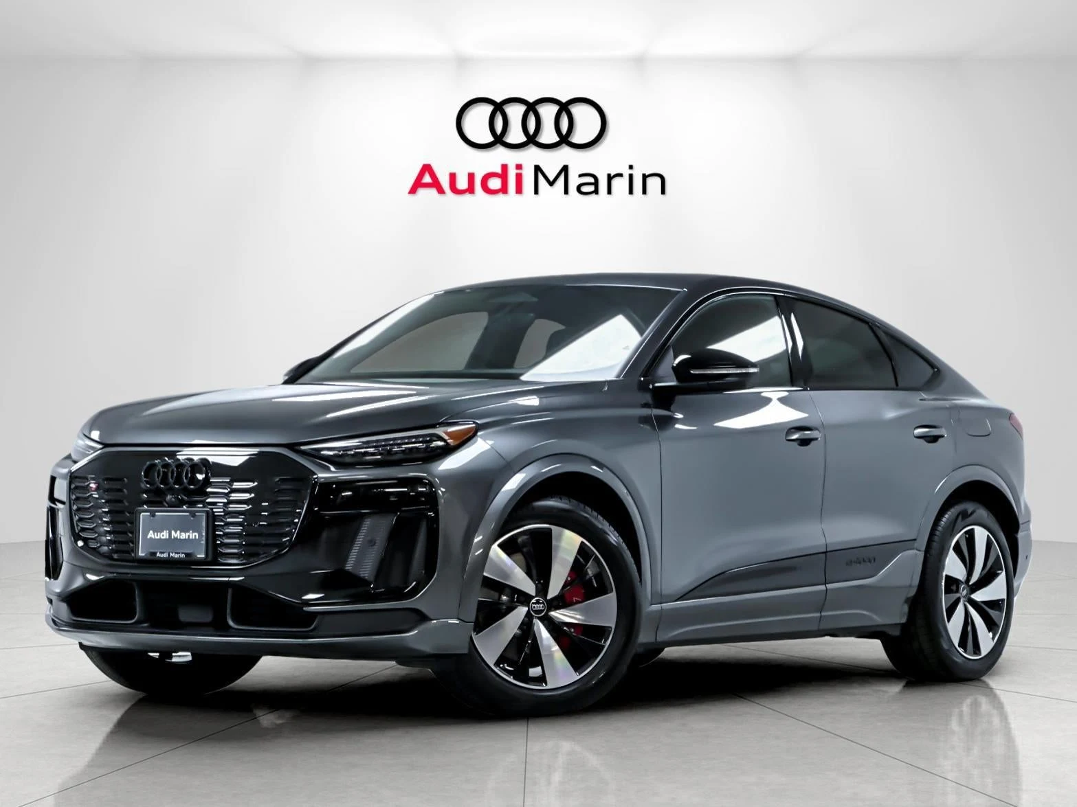 Audi SQ6 e-tron Sportback Prestige · Daytona Gray Pearl Effect · Indigo Auto Group