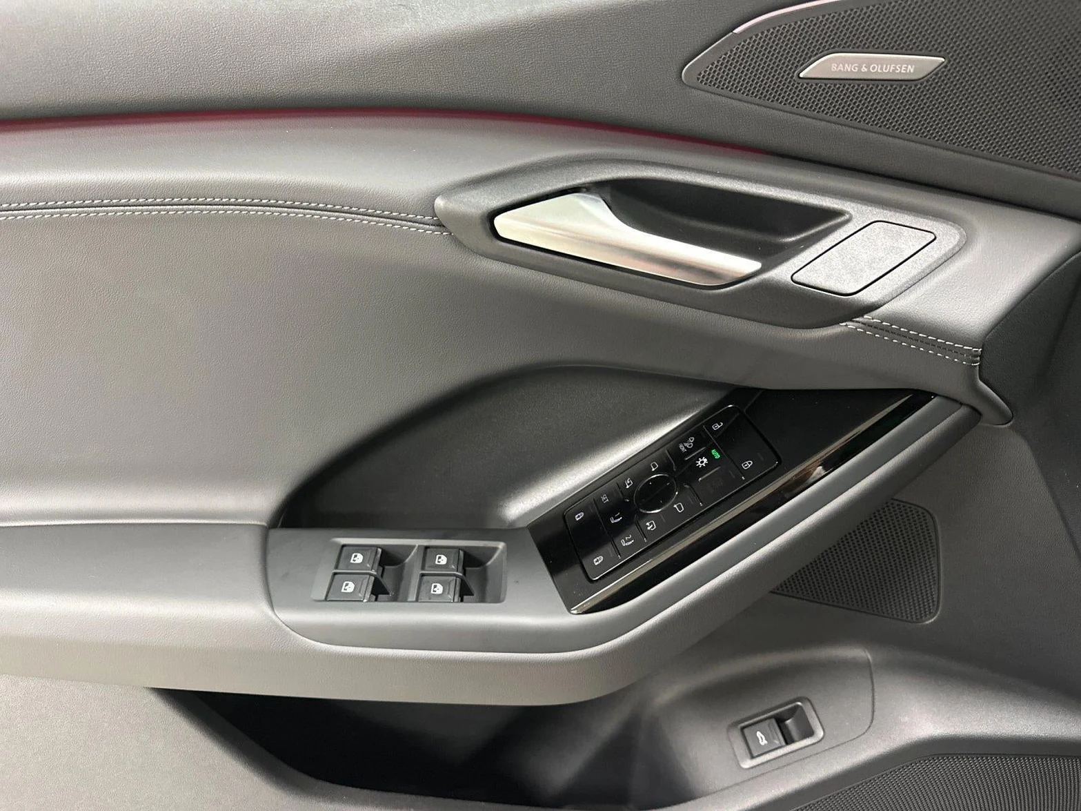 2027 Audi SQ6 e-tron Sportback Prestige, 10/20
