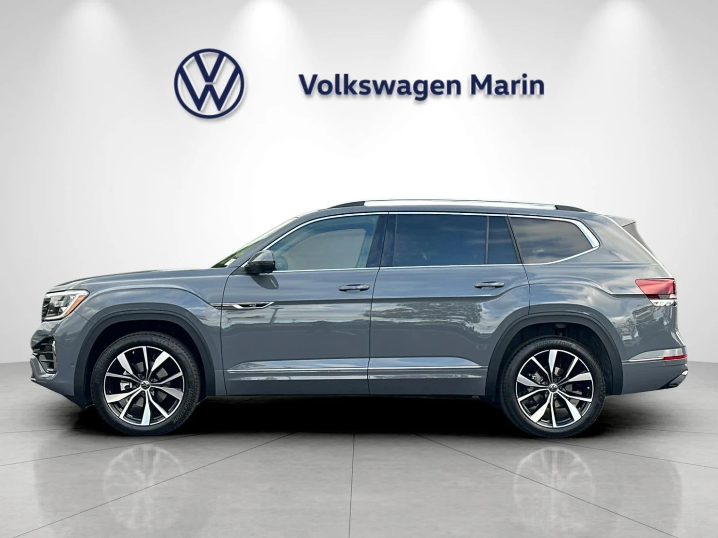 2026 Volkswagen Atlas 2.0T SEL Premium R-Line (2024 Update), 2/20
