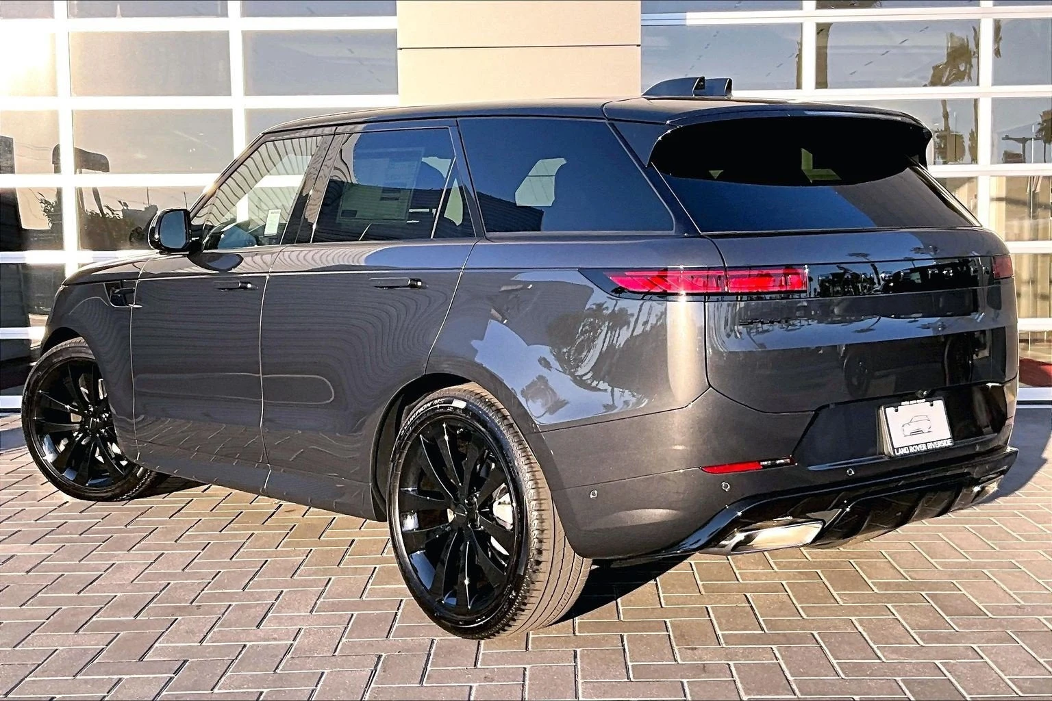 2027 Land Rover Range Rover Sport Dynamic SE (L461), 3/13
