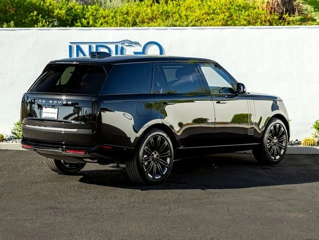 2027 Land Rover Range Rover SE LWB (L460), 6/20