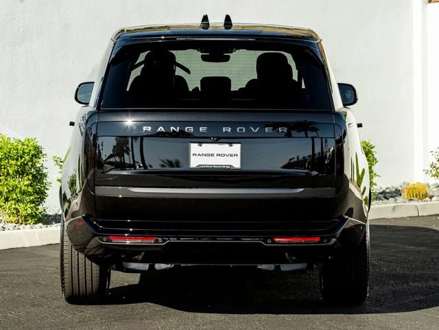 2027 Land Rover Range Rover SE LWB (L460), 8/20