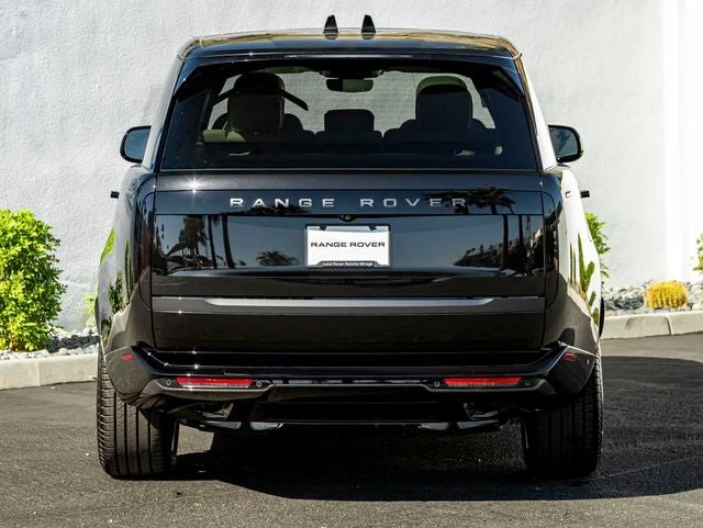 2027 Land Rover Range Rover SE LWB (L460), 8/20
