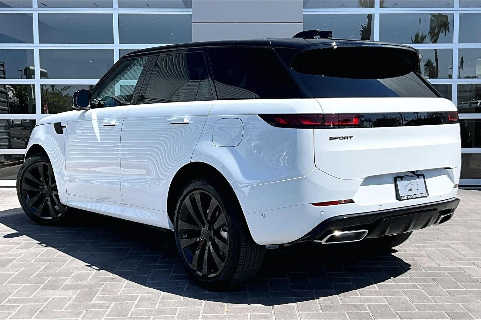 2027 Land Rover Range Rover Sport Plug-In Hybrid Dynamic SE (L461), 3/14
