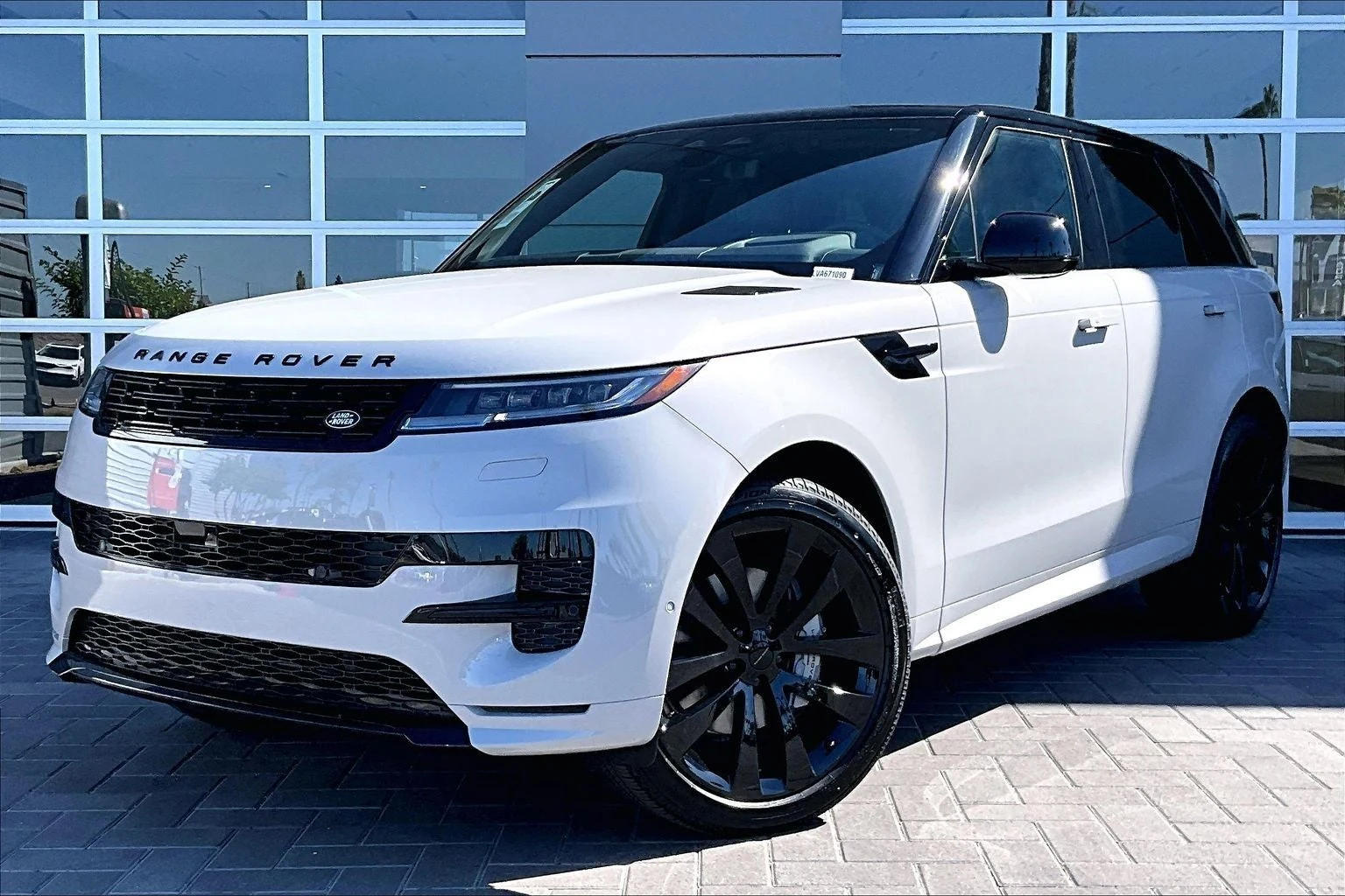 Land Rover Range Rover Sport Dynamic SE (L461) · Borasco Grey Metallic · Indigo Auto Group