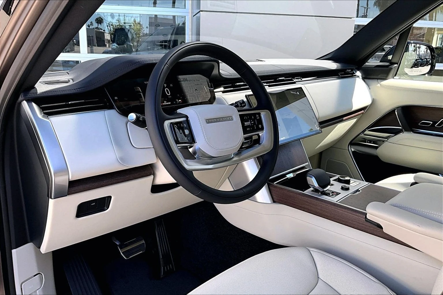 2027 Land Rover Range Rover SE (L460), 6/14