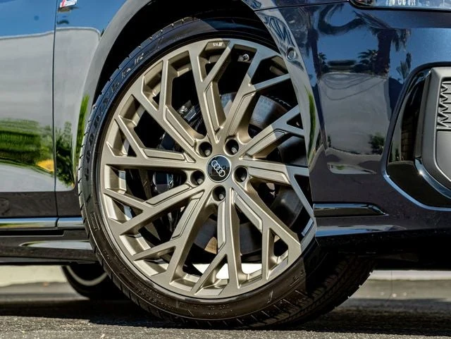 2027 Audi A8 L 55 quattro (D5), 6/20