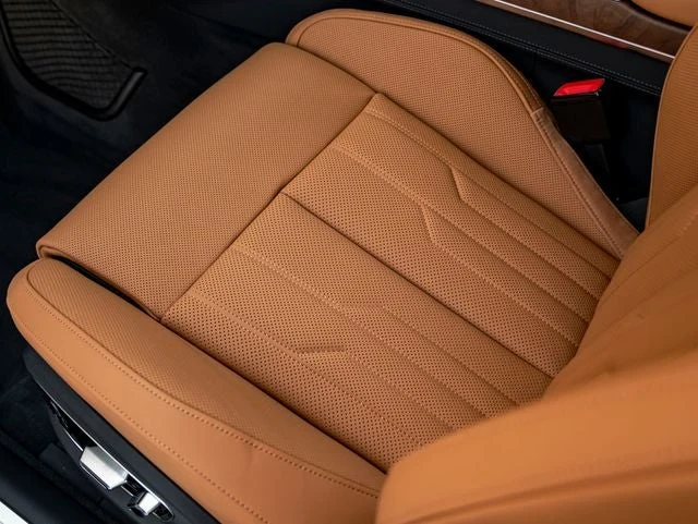 2027 Audi A8 L 55 quattro (D5), 15/20