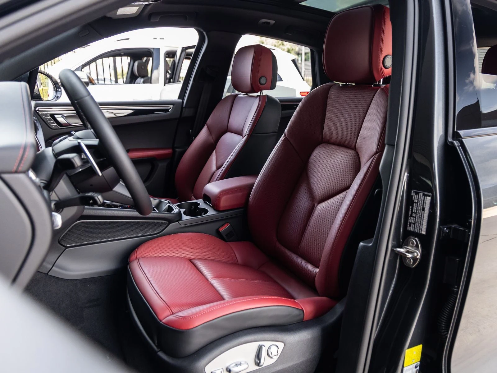 2026 Porsche Macan S (95B), 5/20