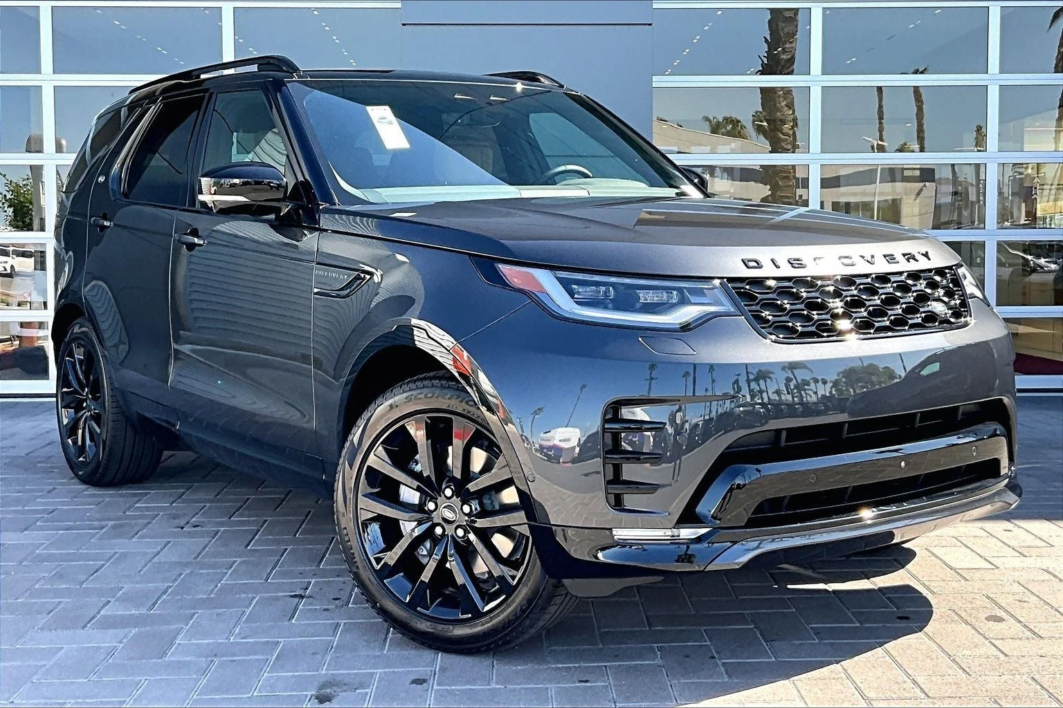 2026 Land Rover Discovery Dynamic SE (L462), 2/14