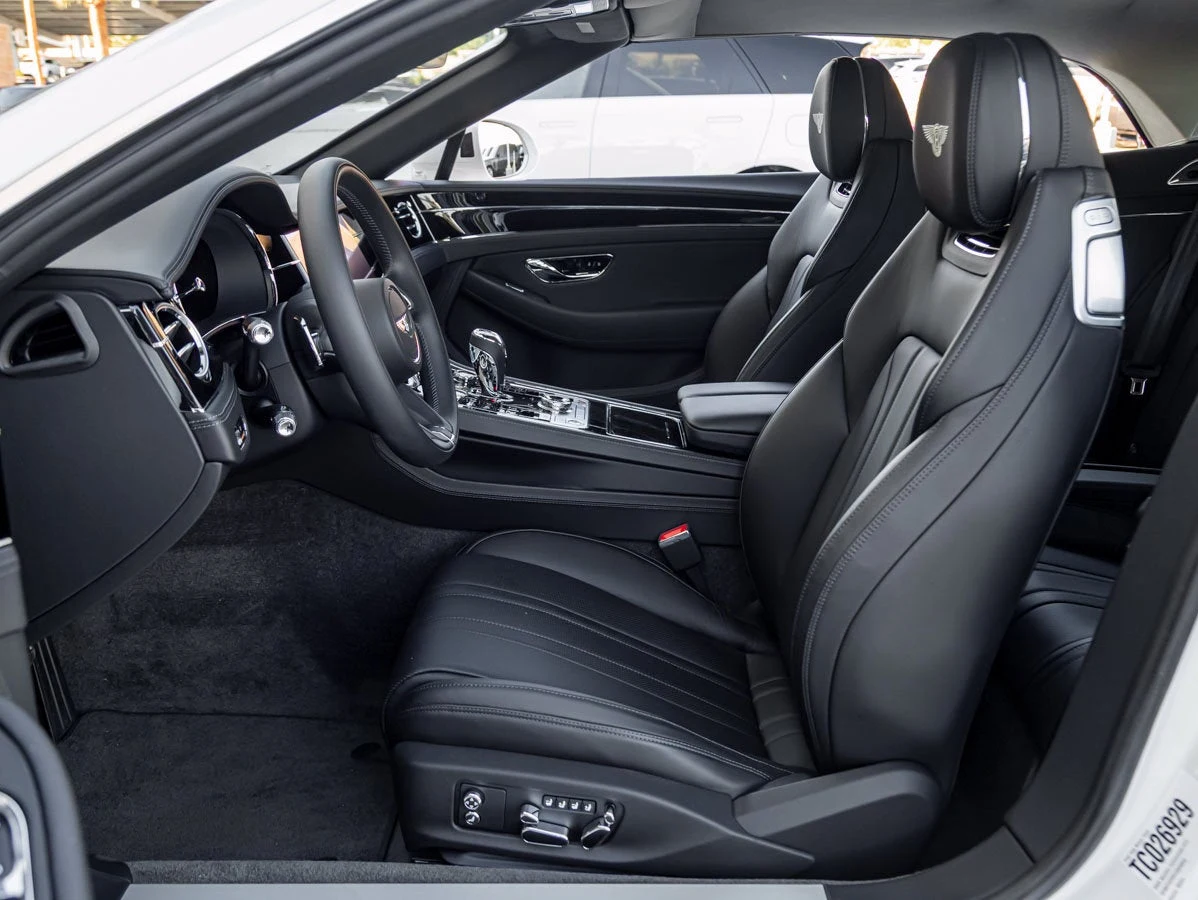 2026 Bentley Continental GTC V8 High Performance Hybrid (4th Generation), 2/20