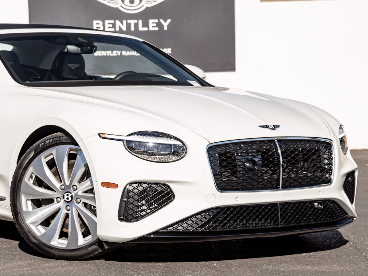 2026 Bentley Continental GTC V8 High Performance Hybrid (4th Generation), 10/20
