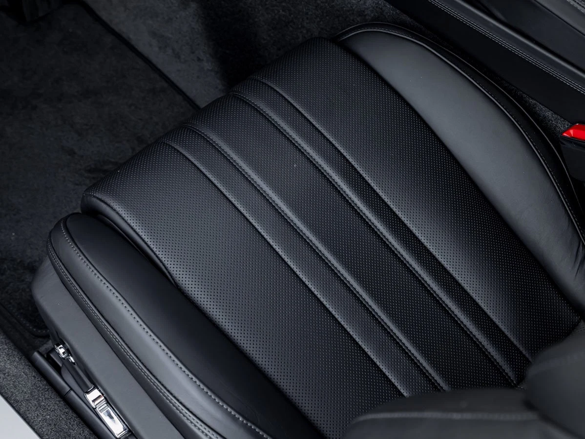 2026 Bentley Continental GTC V8 High Performance Hybrid (4th Generation), 19/20