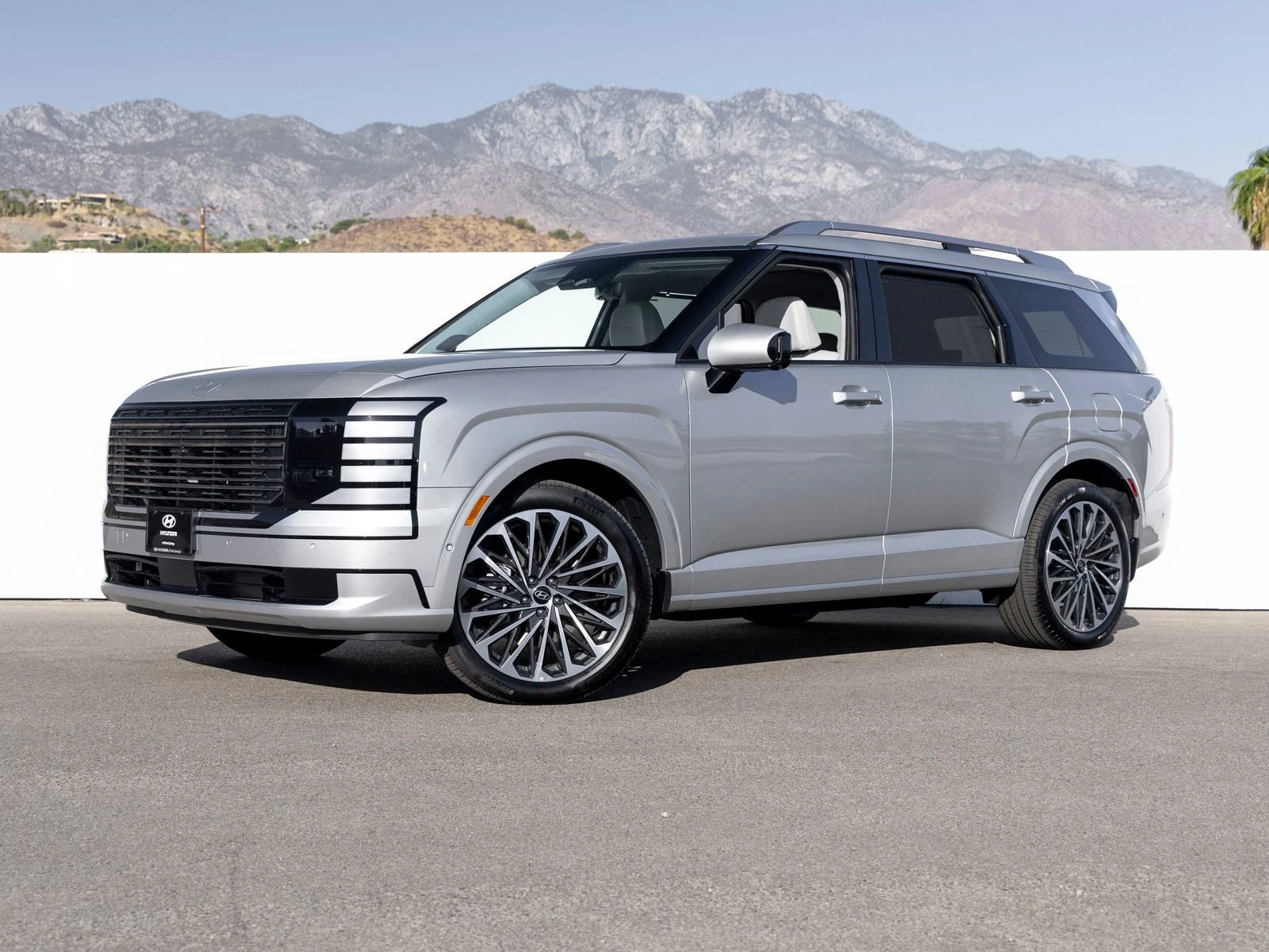 Hyundai Palisade Calligraphy (LX3) · Shimmering Silver · Indigo Auto Group
