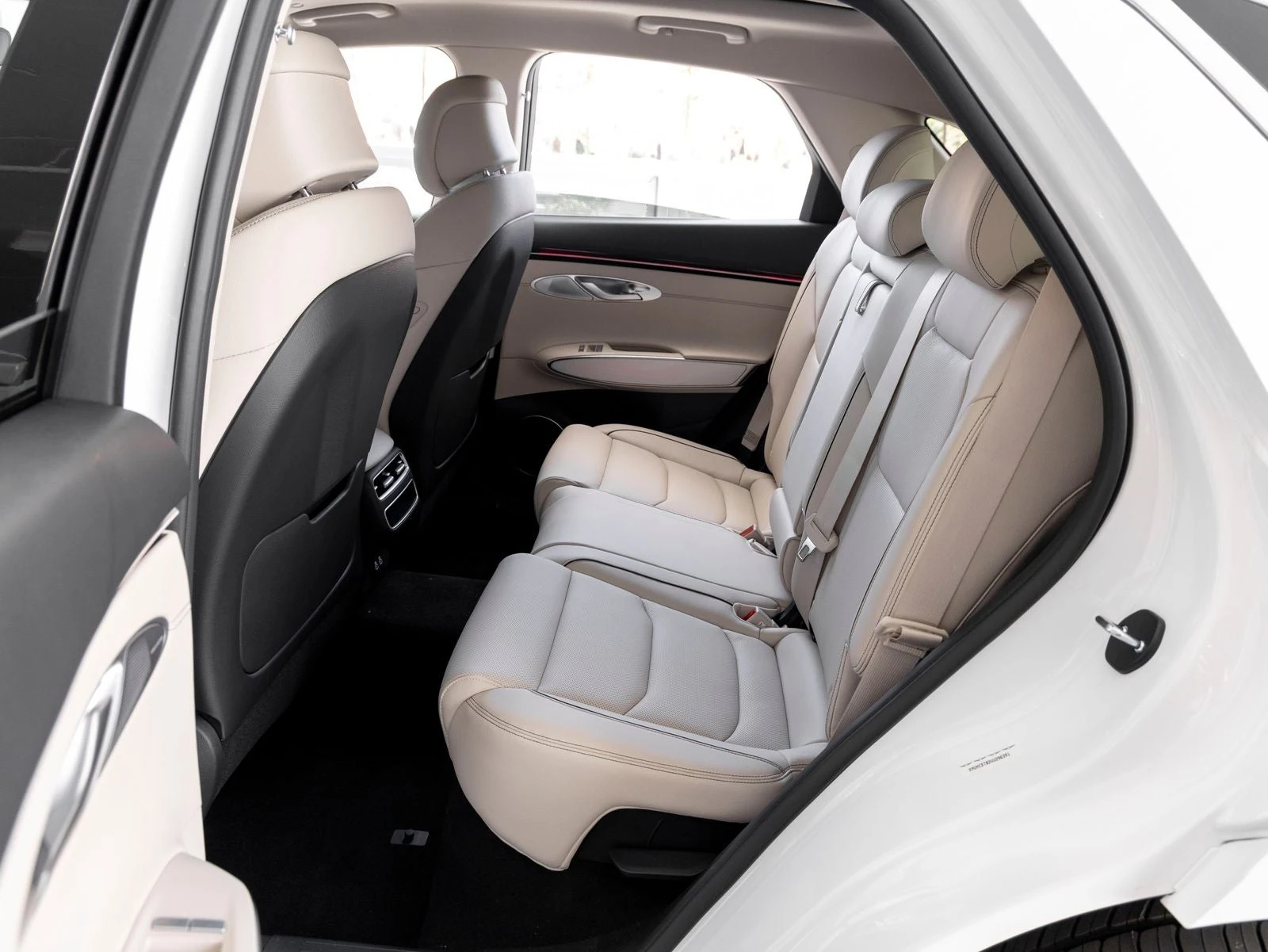 2027 Genesis GV70 2.5T Advanced (2024 Update), 20/20