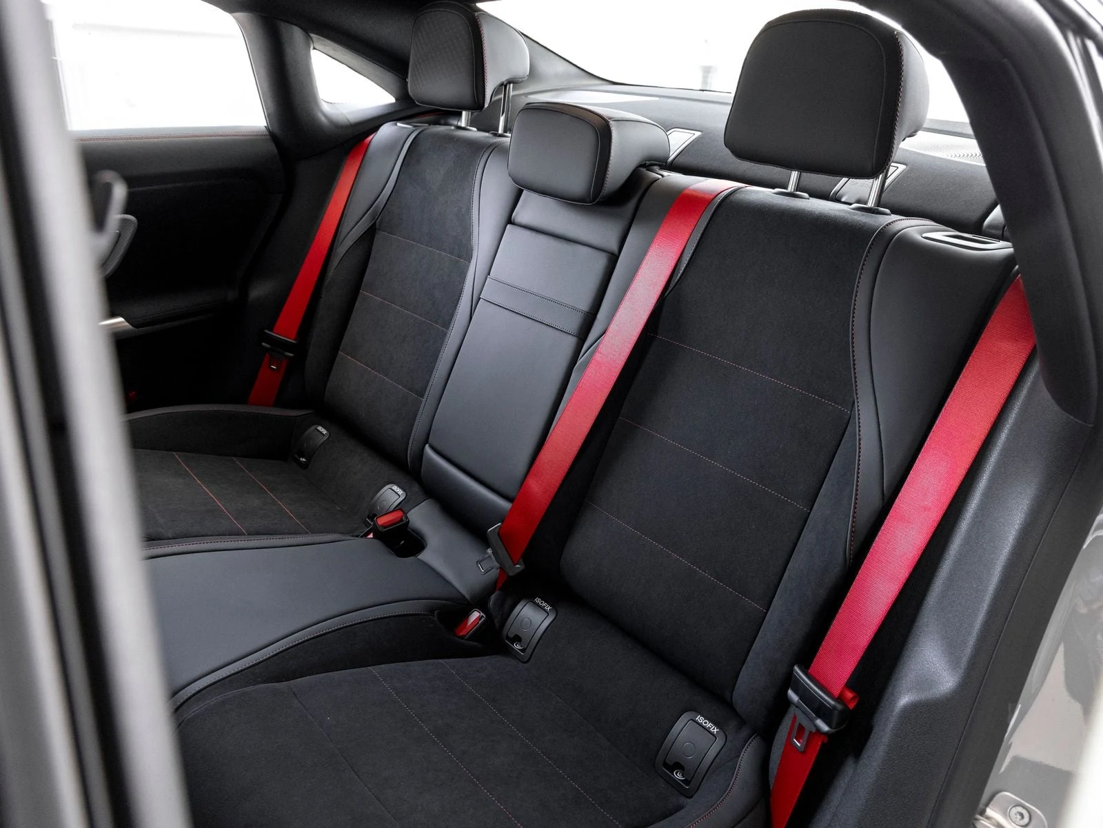 2027 Mercedes-Benz CLA 350 4MATIC Electric (C178), 19/20
