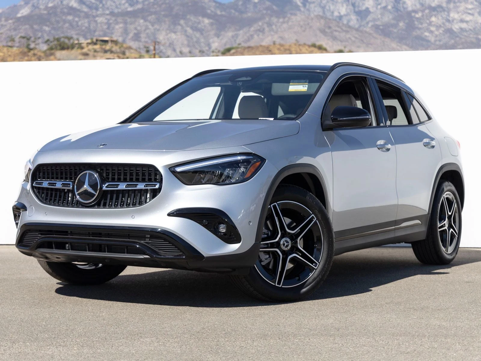 Mercedes-Benz GLA 250 (H247) · Cirrus Silver Metallic · Indigo Auto Group