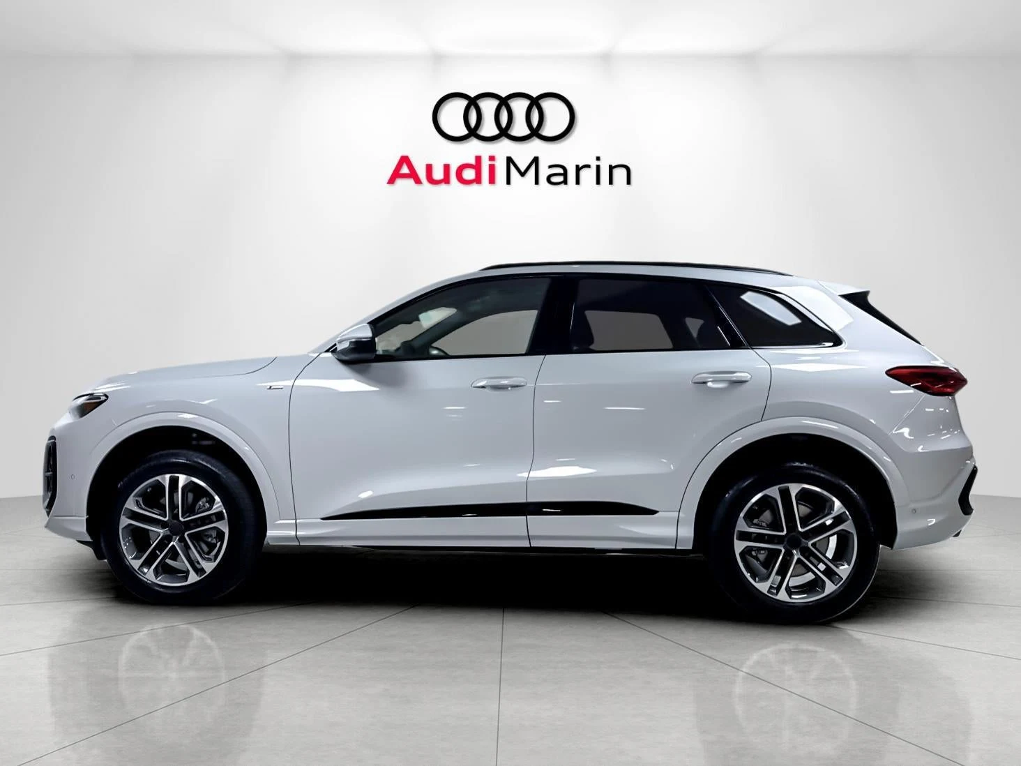 2026 Audi Q5 Premium quattro (GU), 2/20
