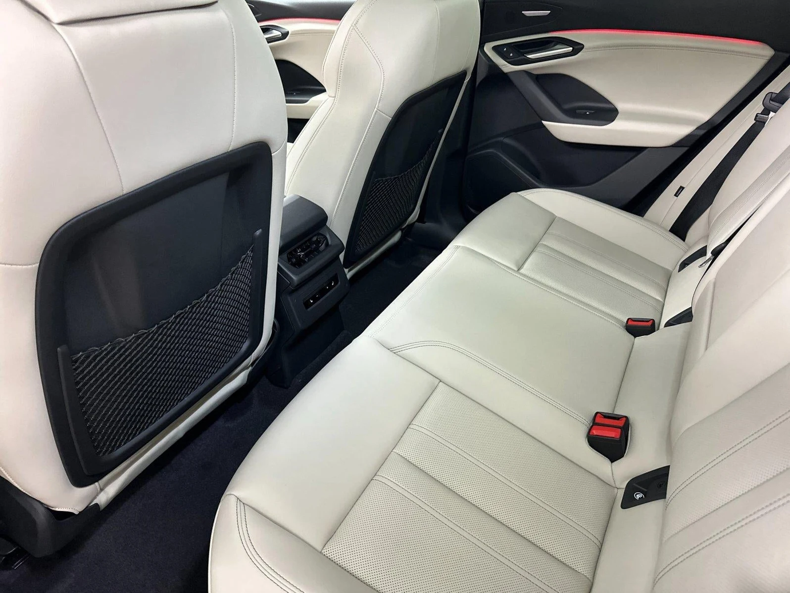 2027 Audi Q6 e-tron Prestige, 11/20