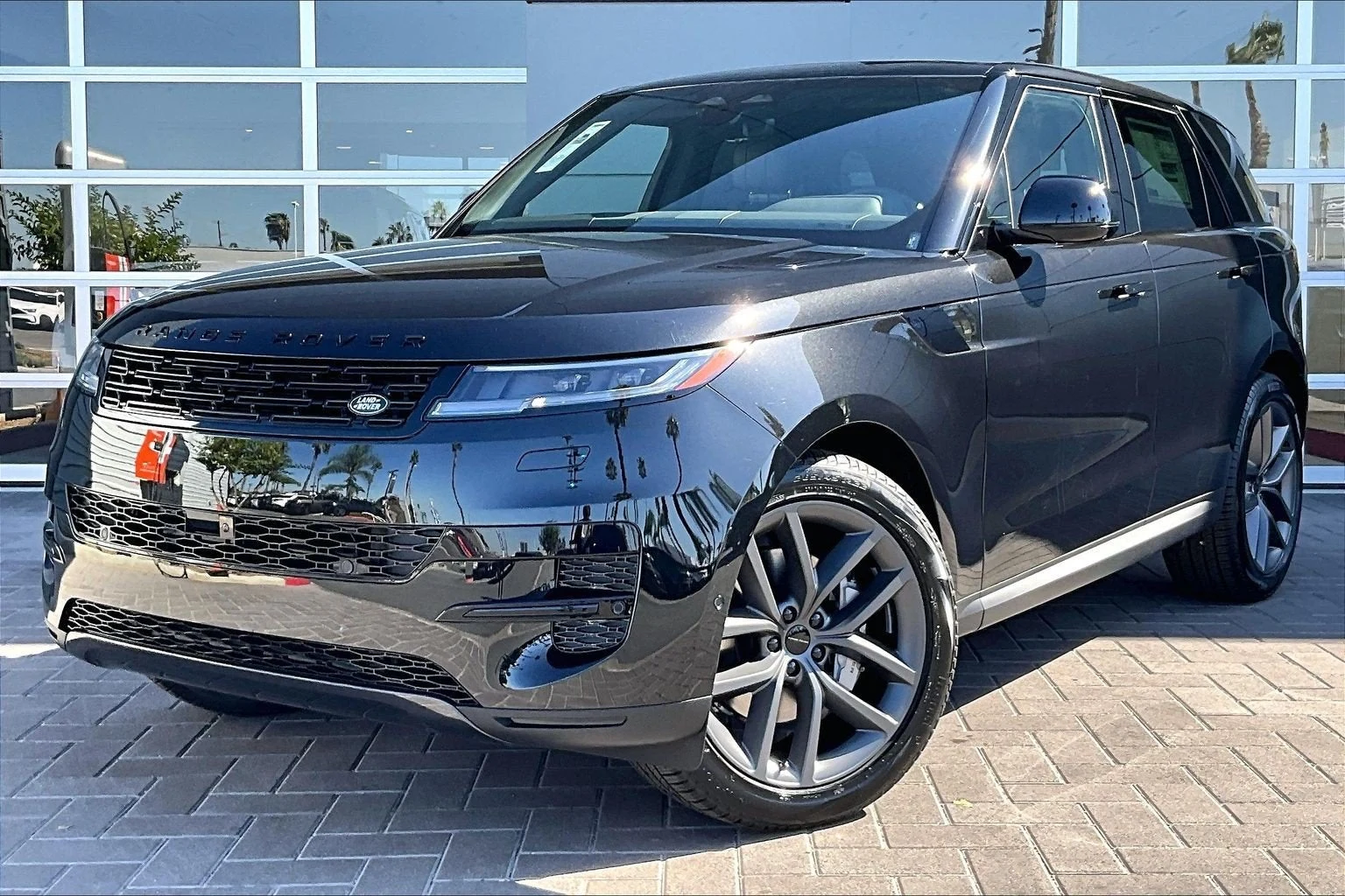 Land Rover Range Rover Sport SE (L461) · Santorini Black · Indigo Auto Group