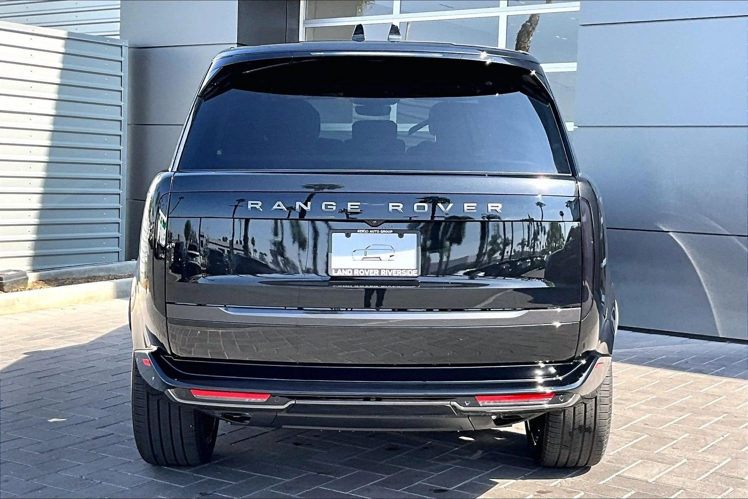 2027 Land Rover Range Rover SE LWB (L460), 4/15