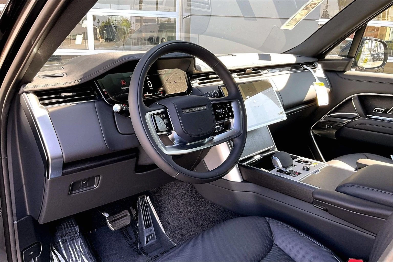 2027 Land Rover Range Rover SE LWB (L460), 6/15