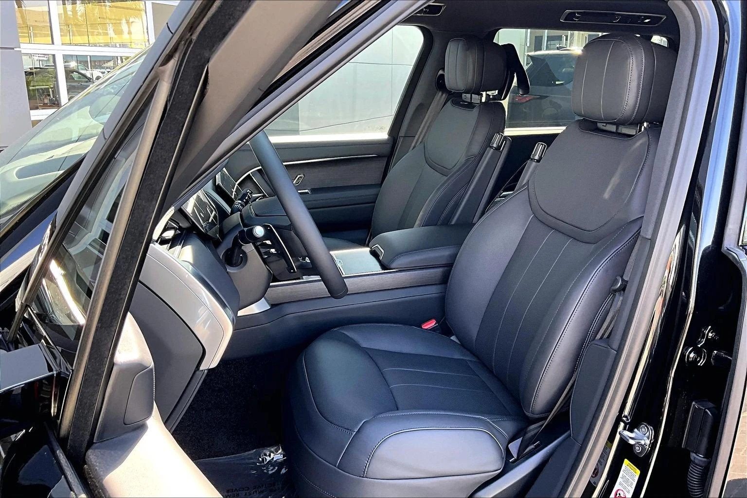 2027 Land Rover Range Rover SE LWB (L460), 9/15