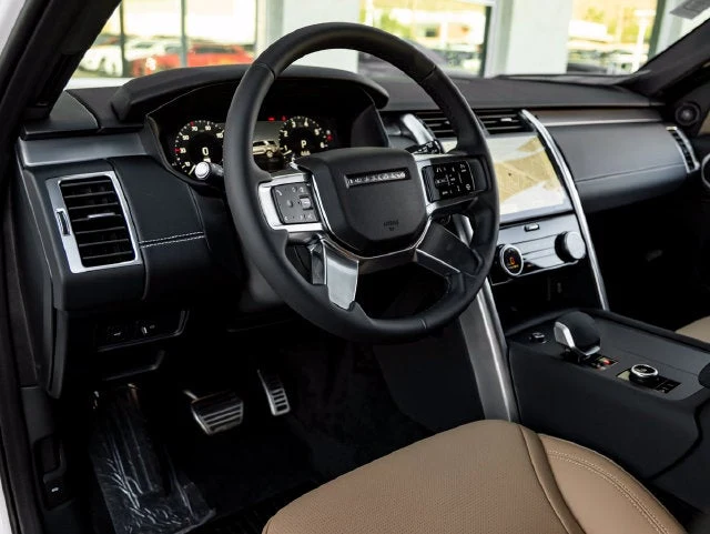 2026 Land Rover Discovery Dynamic SE (L462), 17/20