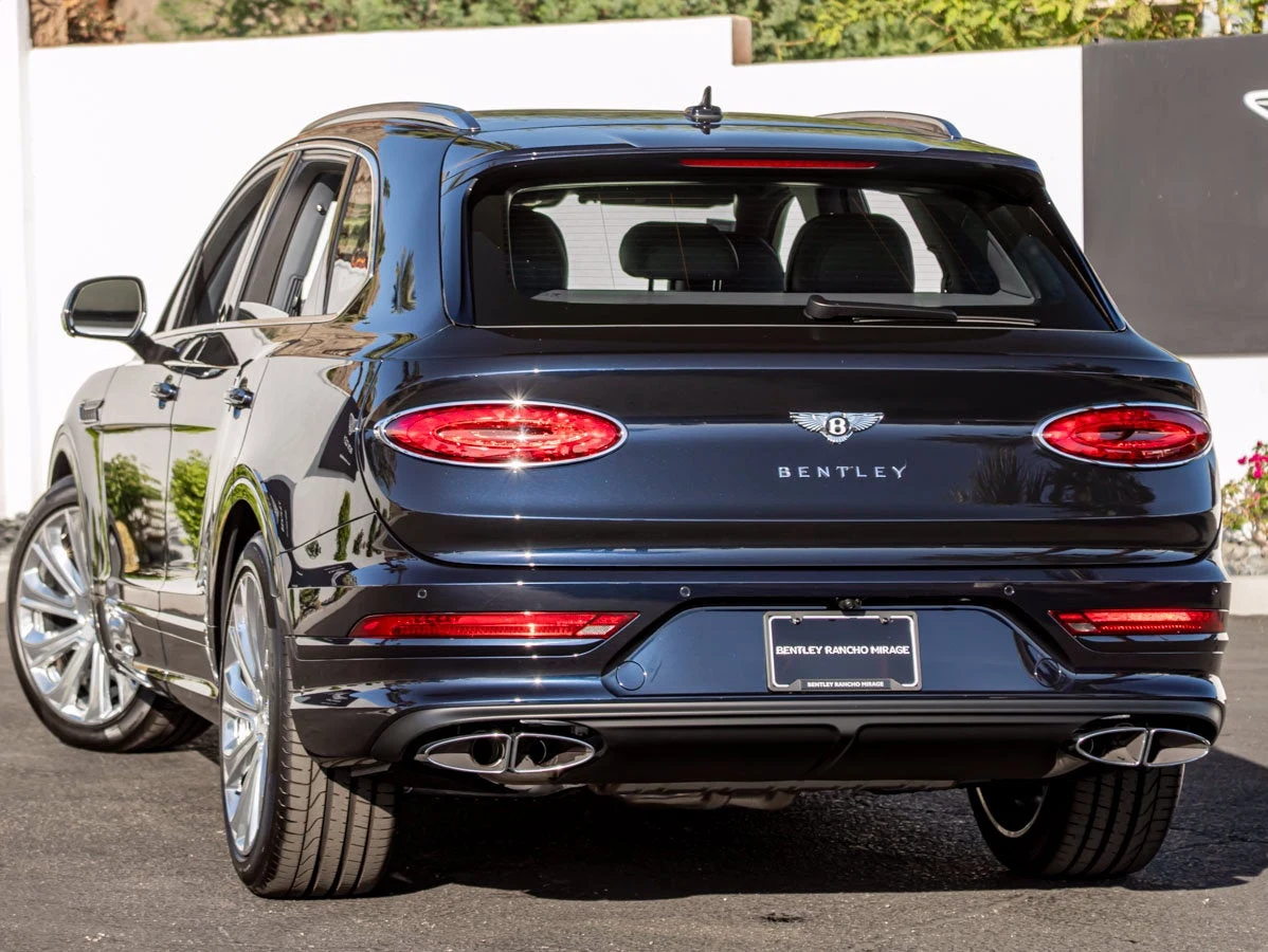 2027 Bentley Bentayga Artenara Edition V8, 3/20
