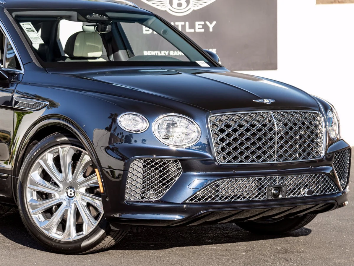 2027 Bentley Bentayga Artenara Edition V8, 8/20