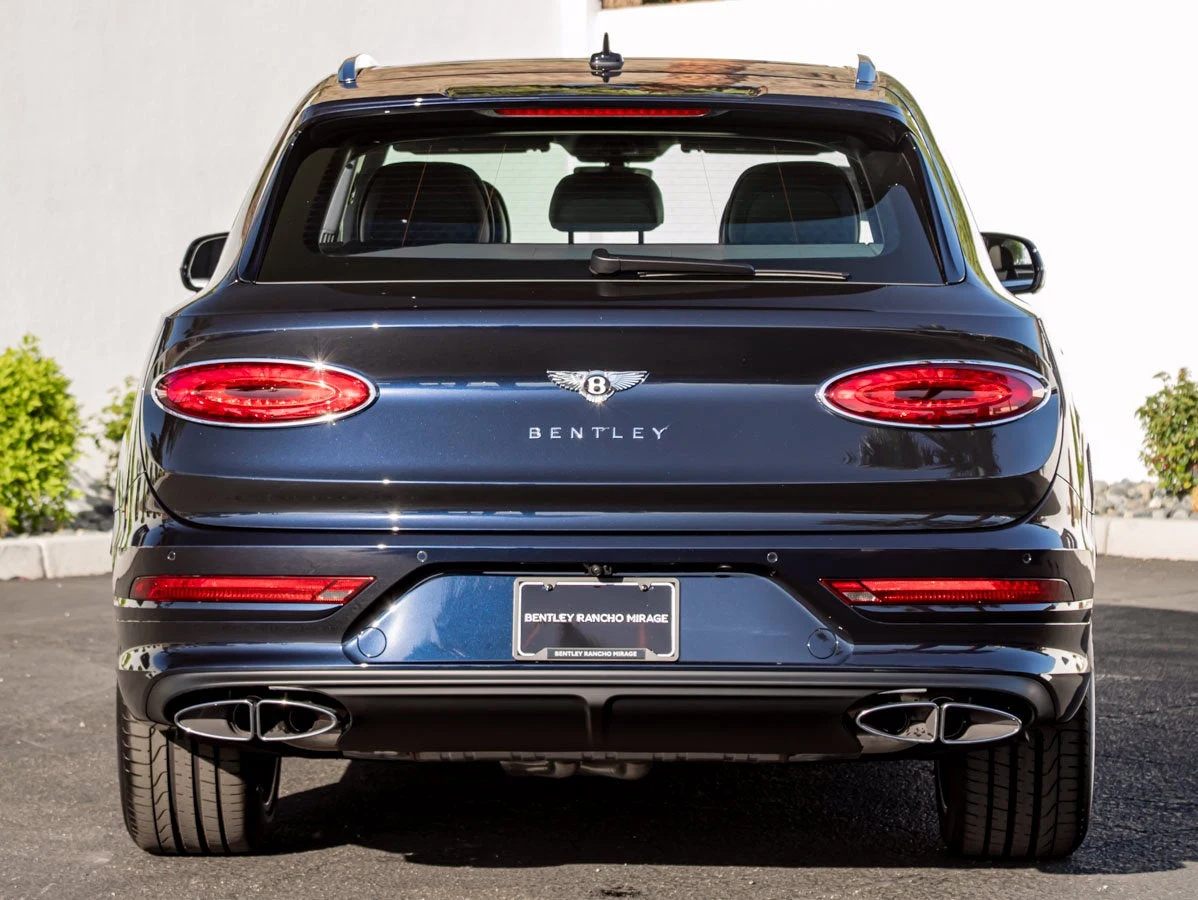 2027 Bentley Bentayga Artenara Edition V8, 11/20
