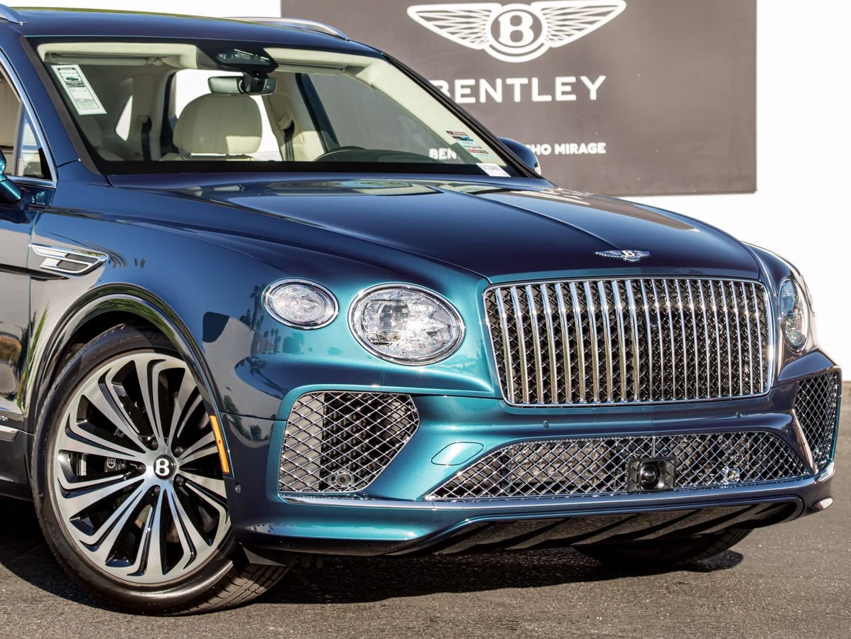 2027 Bentley Bentayga Azure V8, 8/20