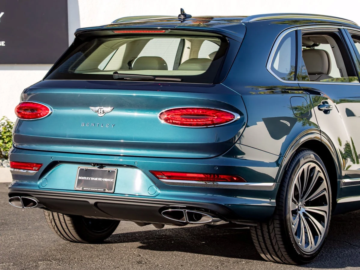 2027 Bentley Bentayga Azure V8, 10/20