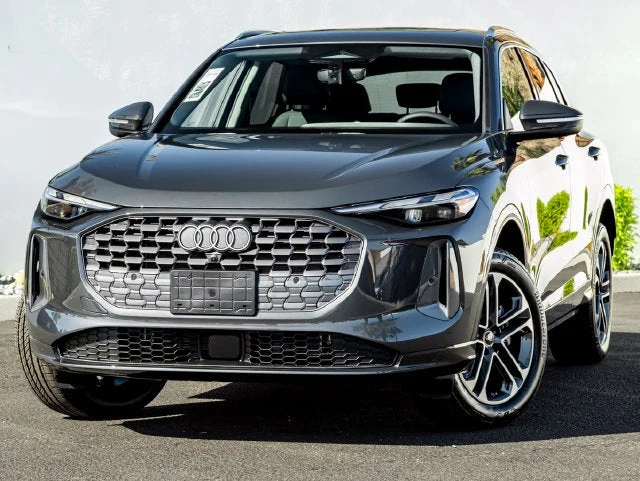 Audi Q5 Premium quattro (GU) · Tambora Gray Metallic · Indigo Auto Group