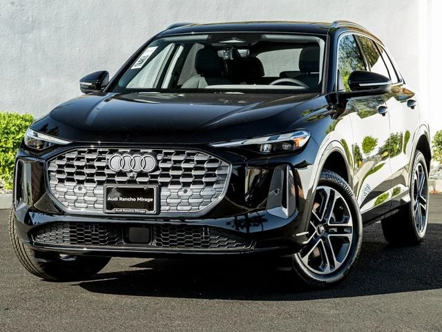 Audi Q5 quattro (GU) · Mythos Black Metallic · Indigo Auto Group