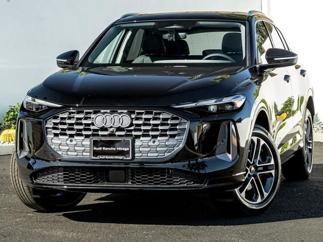 Audi Q5 Premium quattro (GU) · Mythos Black Metallic · Indigo Auto Group