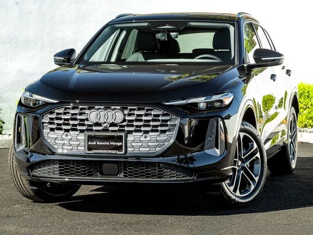 Audi Q5 quattro (GU) · Mythos Black Metallic · Indigo Auto Group