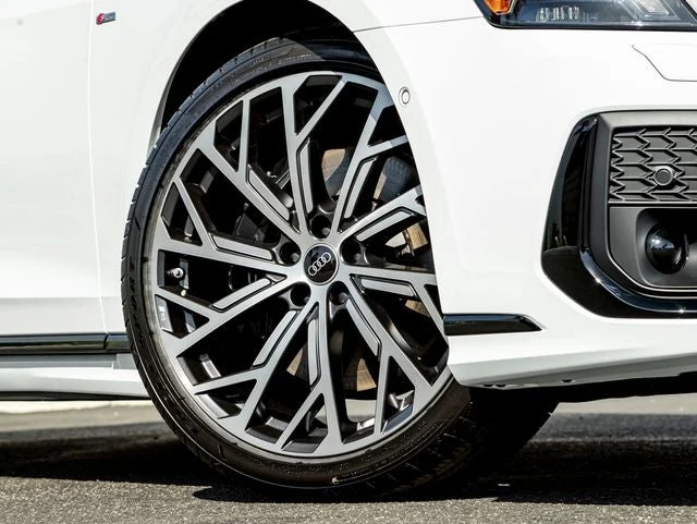 2027 Audi A8 L 55 quattro (D5), 6/20