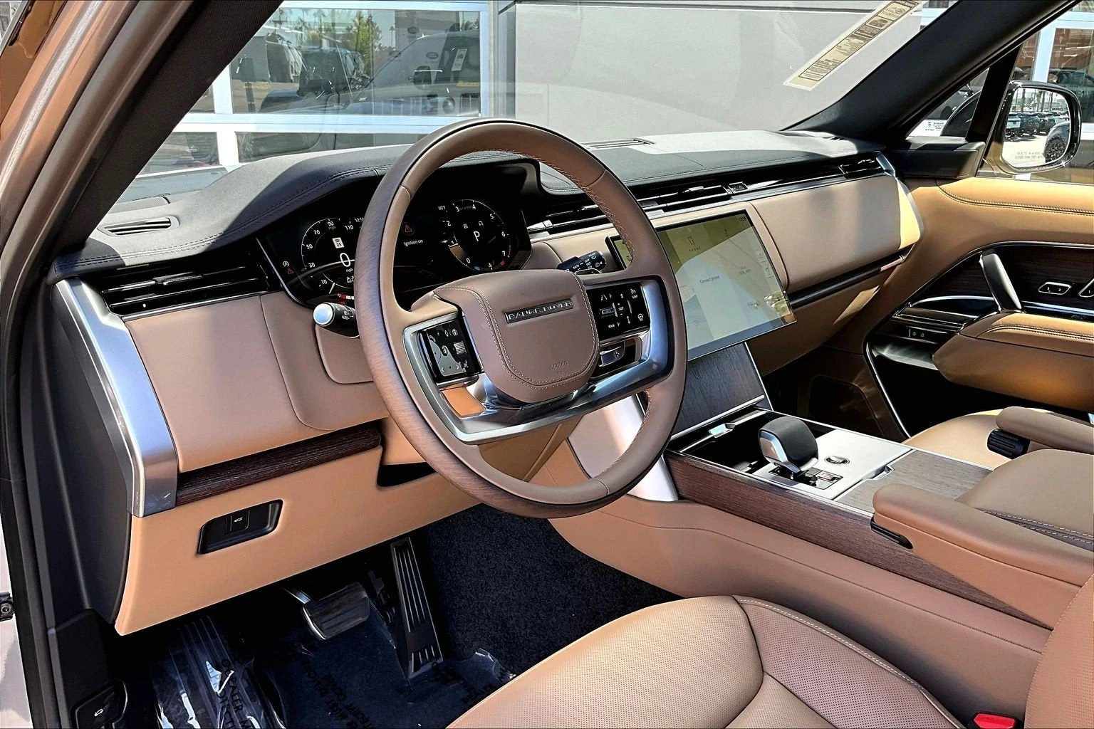2026 Land Rover Range Rover SE (L460), 6/14