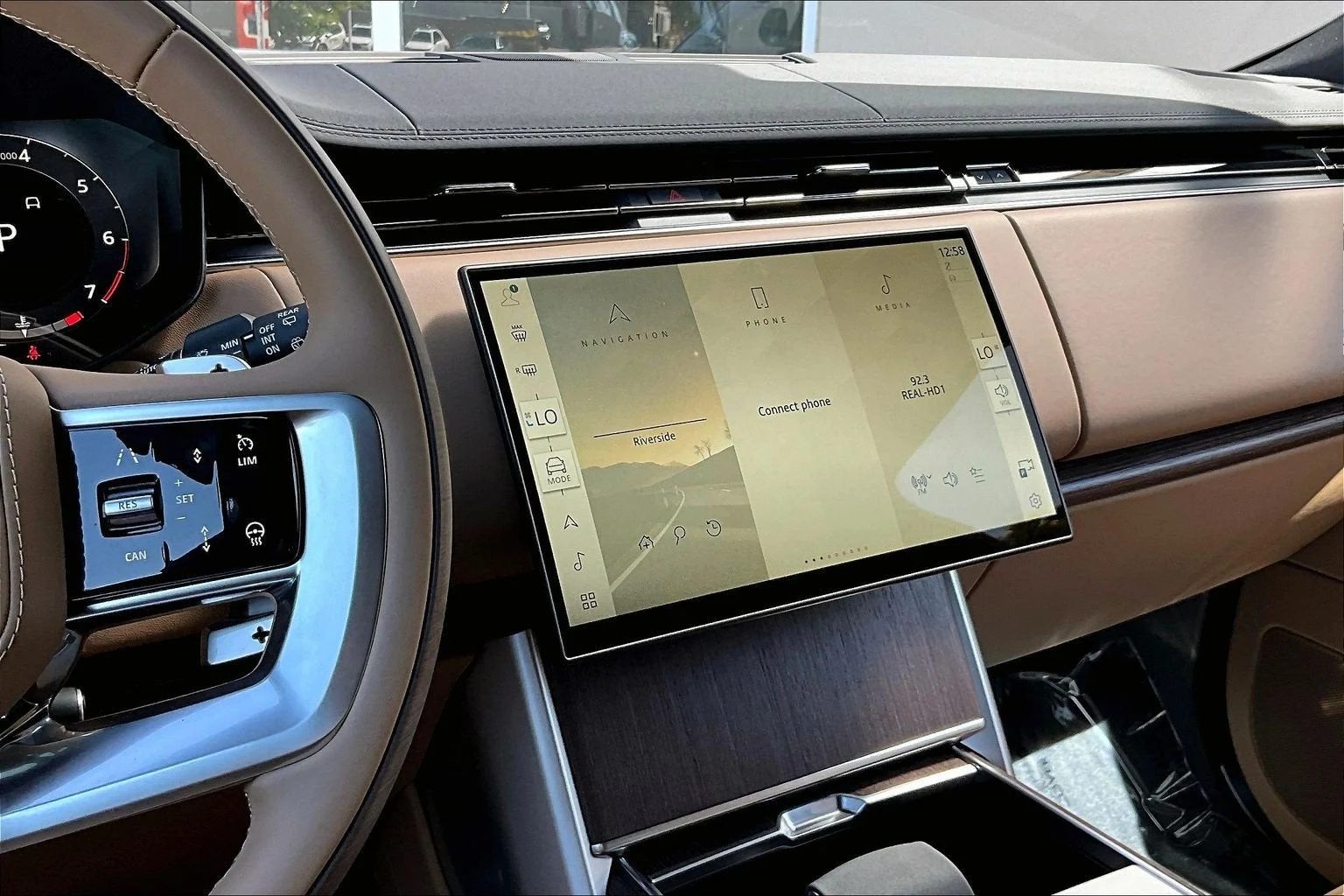2026 Land Rover Range Rover SE (L460), 7/14