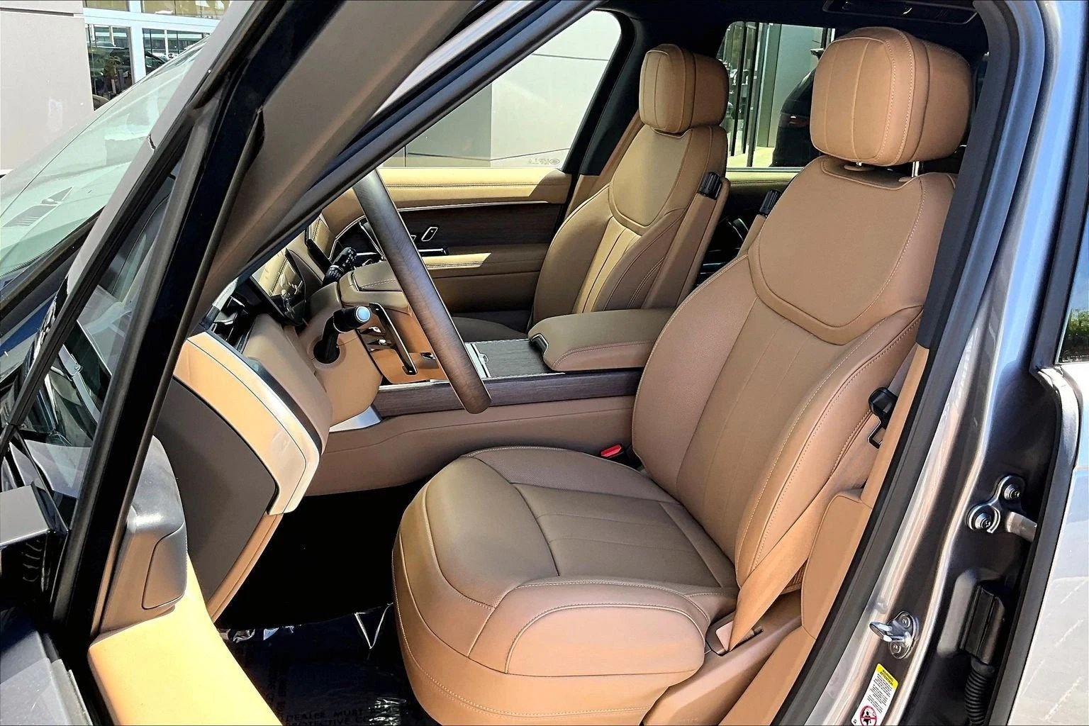 2026 Land Rover Range Rover SE (L460), 9/14