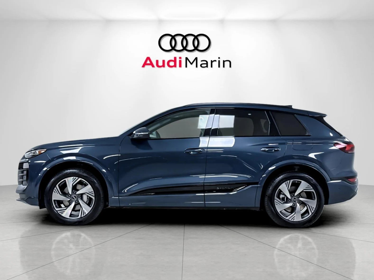 2027 Audi Q6 e-tron Premium Plus, 2/20