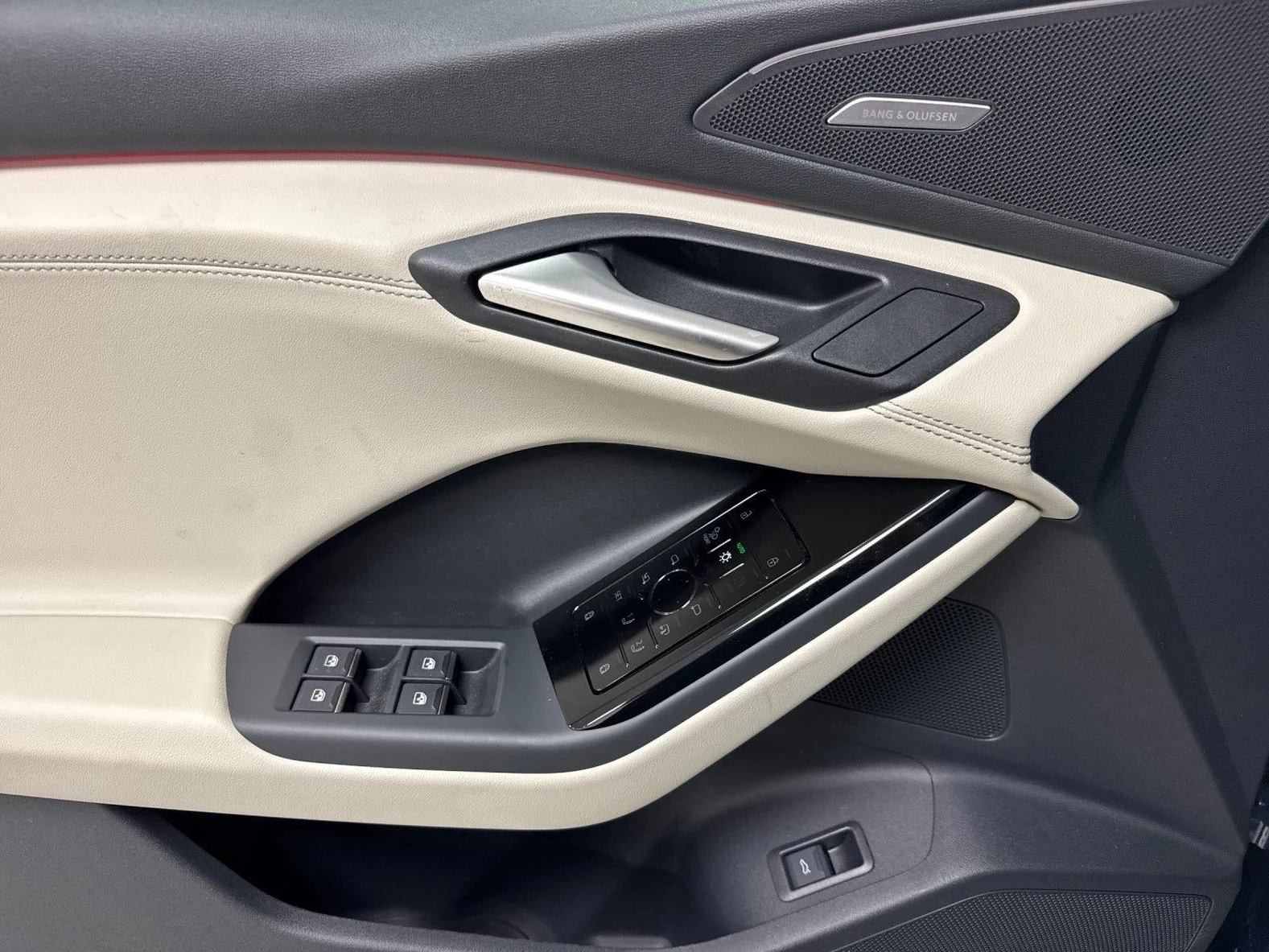 2027 Audi Q6 e-tron Premium Plus, 10/20