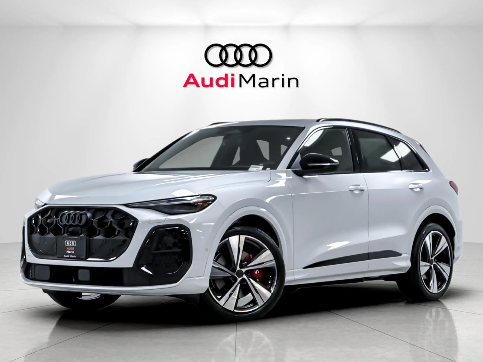 Audi SQ5 Premium Plus quattro (GU) · Glacier White Metallic · Indigo Auto Group
