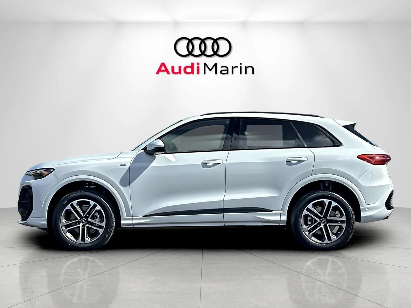 2026 Audi Q5 Premium quattro (GU), 2/20