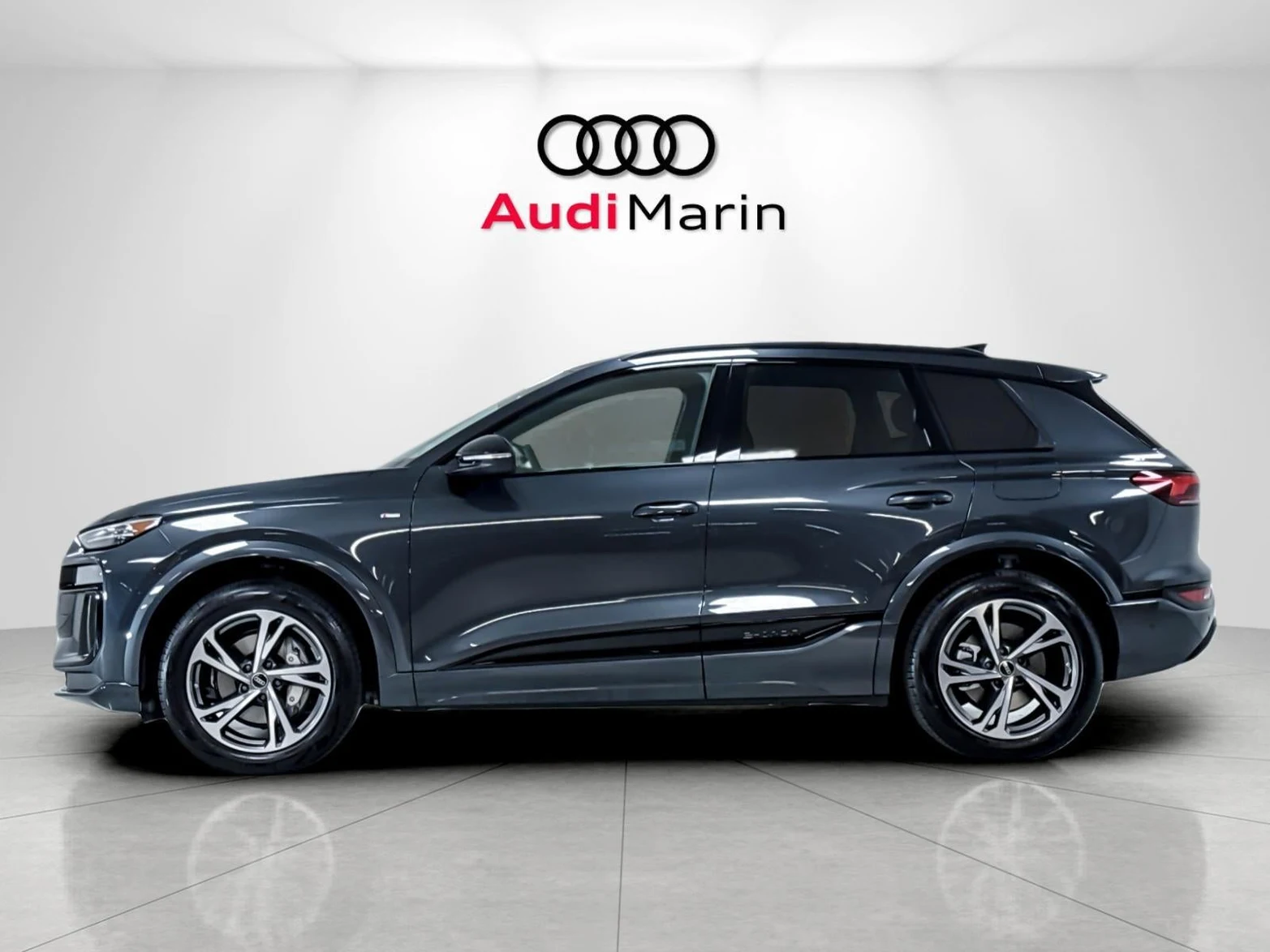 2027 Audi Q6 e-tron Premium Plus, 2/20
